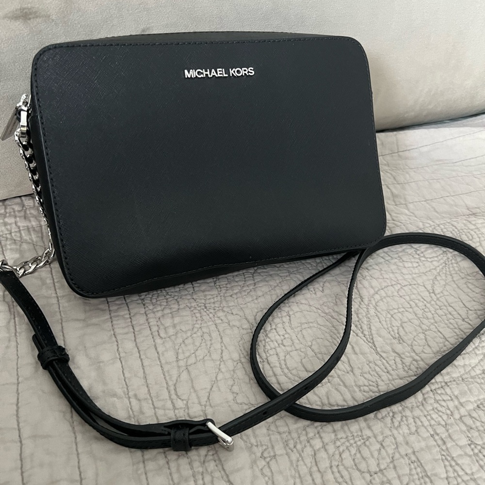 Michael Kors Jet set with Silver Hareware